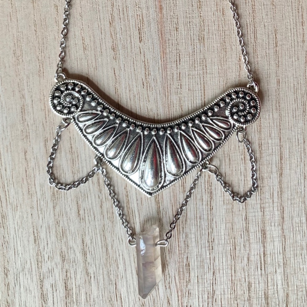 Statement necklace